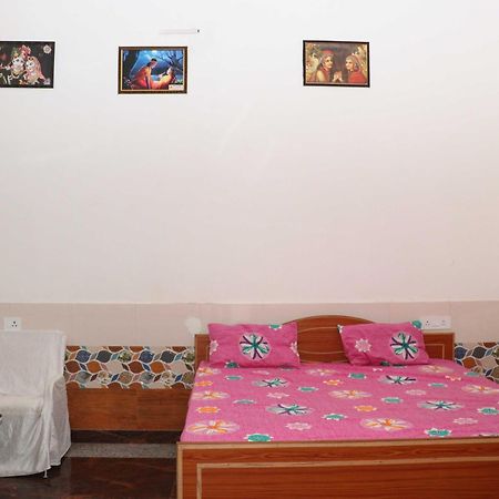 Hotel O Pop Angoori Farm House Mathura Exterior foto